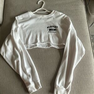 Garage cropped crewneck